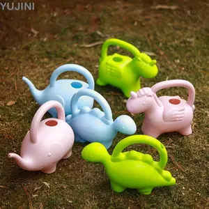 Bình tưới nước trẻ em YUJUNI, Hộp tưới nước hoạt hình có trọng lượng nhẹ màu kẹo, Chất lượng cao Di động Hình dạng động vật hoạt hình bền tưới vườn