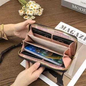 Ví Nữ 2025 Dài Chống Mất Ly Hợp Retro Phù Hợp Với Dung Tích Lớn Ví Mềm Dây Kéo Túi Điện Thoại Di Động