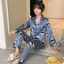 Bộ Đồ Ngủ Xuân Thu Bộ Hai Chiếc Dài Tay Lụa Băng Cho Nữ Bộ Đồ Mặc Nhà Cao Cấp Kẻ Sọc Loại Mỏng Lụa Mẫu Mới Năm 2025