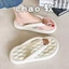 Bước lên Shit Flip-Flops Nữ Mùa Hè Mặc Ngoài 2026 Gấu Dễ Thương Đế Mềm Chống Trơn Trượt Bãi Biển Flip-Flops Cát
