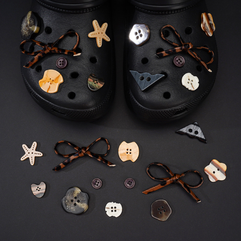 Phụ kiện hoa/nơ/in da báo cho Crocs, nút hổ phách, tháo rời, phù hợp lỗ, Busch Zhibixing