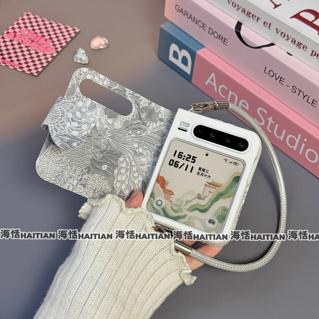 Thích Hợp Cho Samsung Galaxy ZFlip7 5G Sang Trọng Retro Hoa Sáng Tạo Flipcover Vỏ Điện Thoại Dây Gấp Vỏ Cho zflip6 zflip5 zflip4 zflip3 Mixflip N3flip Vỏ Bảo Vệ