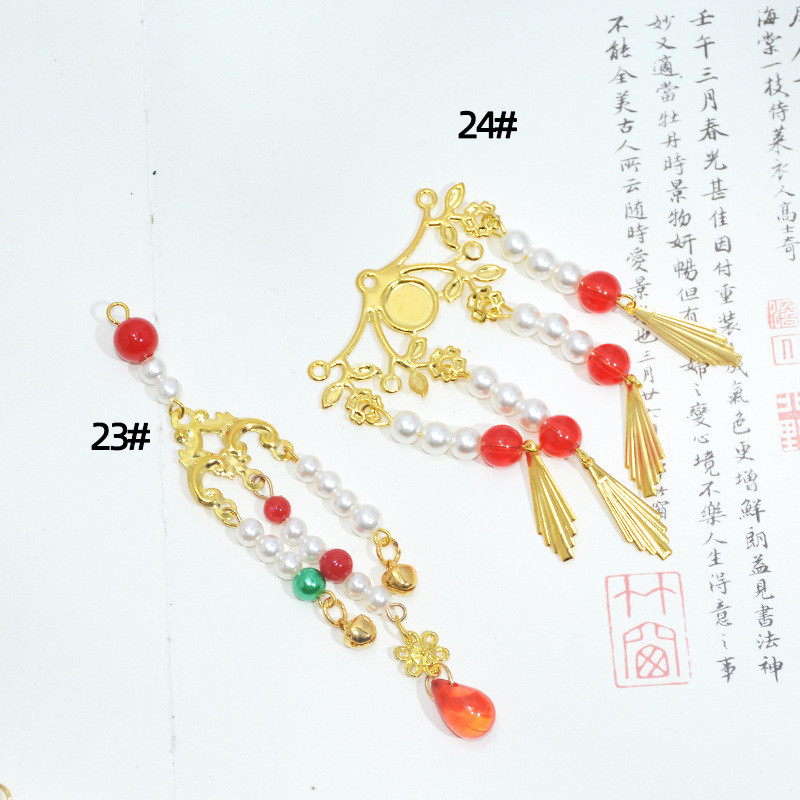 Quạt tua rua lớn màu đỏ họa tiết phượng hoàng kèm mặt dây chuyền ngọc trai - Bộ phụ kiện trang sức sang trọng