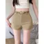Quần short phù hợp với màu trắng nhỏ eo cao có thắt lưng hông Phiên bản hai cánh thẳng Quần dài chân mùa hè