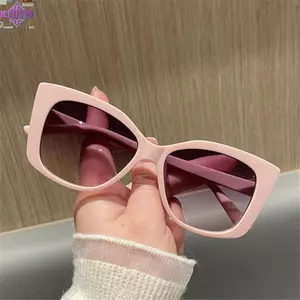 Kính râm hình bướm RTJIFSS, Kính râm màu hồng khung lớn mùa hè, Kính râm đường phố cổ điển dành cho nữ