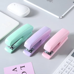 Máy bấm màu Macaron có thể tháo rời Nhỏ tươi Tiết kiệm lao động Stapler Văn phòng sinh viên Máy bấm đa chức năng Văn phòng phẩm BPXJ