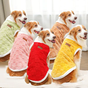 【Ready Stock】 Pet Clothes Autumn and Winter New Dog Clothes Plush New Cat Clothing Golden Retriever Dog Cat Supplies 6rPK