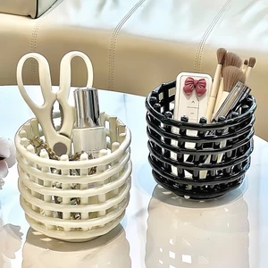 Giỏ nhựa mini kiểu nan tròn đựng đồ linh tinh decor nhỏ gọn xinh xắn 12.2x11cm