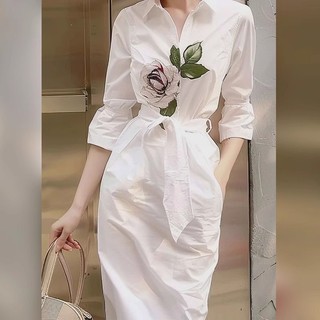 Đầm sơ mi trắng in họa tiết hoa hồng,đầm ôm dáng,thiết kế thanh lịch sang trọng dành cho mùa hè