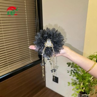 Phụ kiện tóc bướm mới từ Step by Step Lotus với tua rua hình hoa, kẹp tóc cao cấp dạng cá mập và mũ nón tiện lợi dành cho nữ