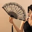 Mới Phong Cách Trung Quốc Ren Đen Gấp Quạt Nhỏ Thiên Đường Phong Cách Cổ Đại Nhảy Ngựa Mặt Váy Đạo Cụ Ảnh Gấp Quạt Nữ