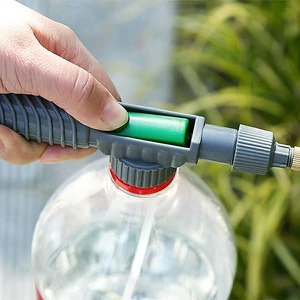 Vòi xịt áp suất cao điều chỉnh được gắn chai nước dành cho tưới cây sân vườn