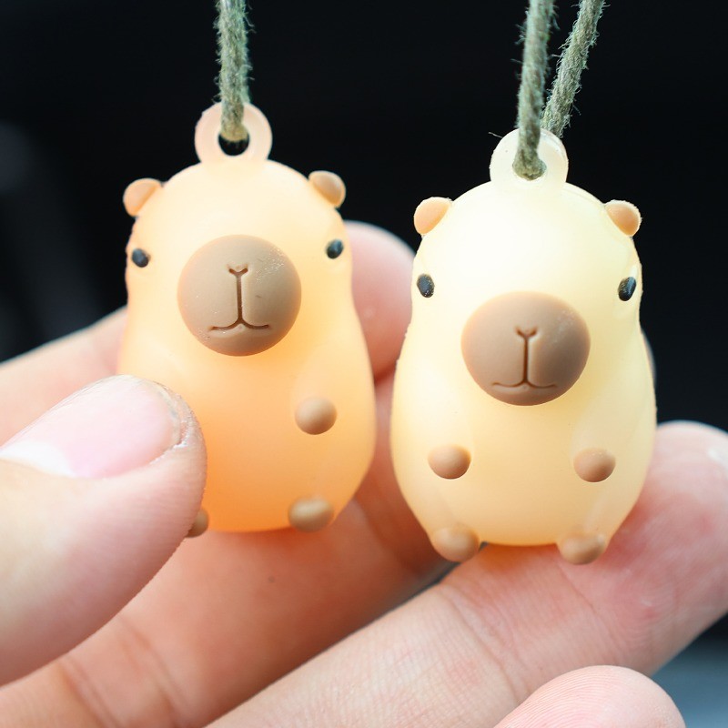Mặt dây chuyền Capybara đổi màu cực tím bền bỉ - Trang trí túi sau chịu nhiệt độ - Trang trí treo xe Capybara bằng silicon mềm​