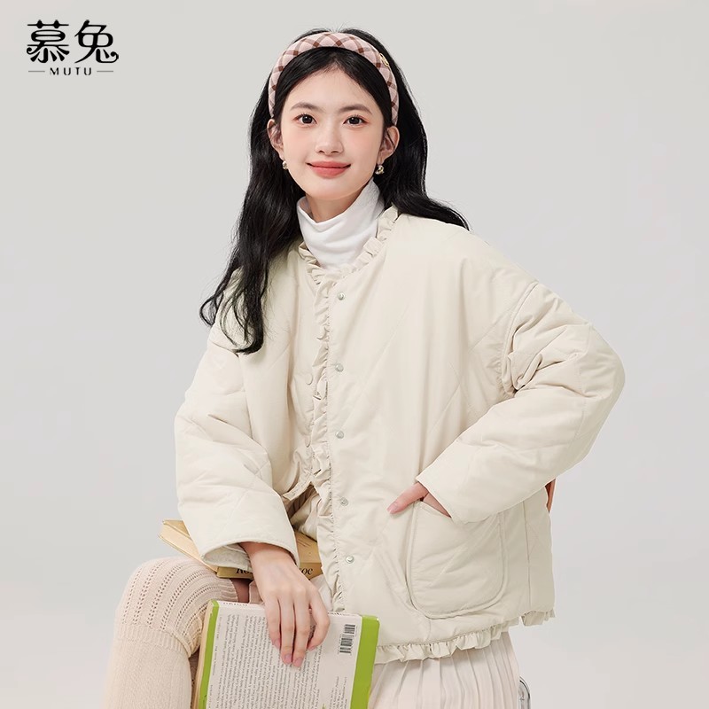 Mutu Ngọt Hồng - Áo khoác nữ cotton mùa đông 2025 với đệm lông cừu mới lạ