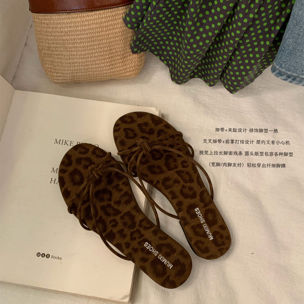 KD Dây Đeo Mỏng Flip-Flops Flat Flip-Flops Nữ 2026 Kỳ Nghỉ Hè Phù Hợp Với Giày Sandal Sang Trọng Dép