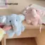 STABFOAM Tai nghe sang trọng STABFOAM, Vỏ tai nghe mềm hoạt hình, Bảo vệ tai nghe không dây chống sốc hình chú voi sang trọng dễ thương cho AirPods 4 3 2 1 / Pro2 / Pro3 Phụ kiện tai nghe