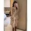 Hot Girl Phong Cách Ngựa Vằn Họa Tiết Sling Đầm Cổ Chữ V Xếp Ly Eo Không Đều Váy Viền Mùa Hè 2026 Ôm Hơn Nhìn Đầm Nhỏ