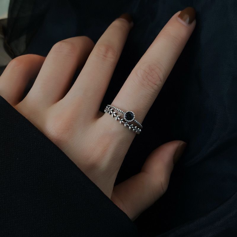 Nhẫn Zircon Đen Nữ Ánh Sáng Sang Trọng Đuôi Nhẫn Thiết Kế Niche Thời Trang Độc Đáo Cao Cấp Chỉ Số Ngón Tay Nhẫn Trơn Nhẫn Mở Nhẫn 26.. 5.19