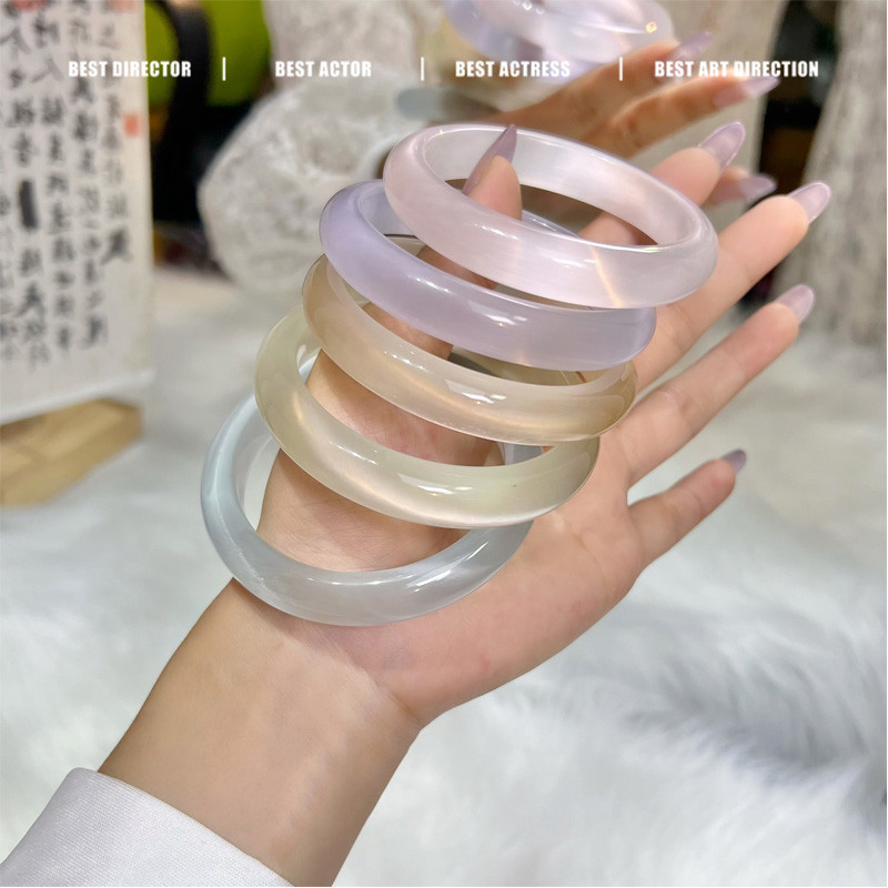 Vòng tay đá mắt mèo trong suốt tinh tế và đa năng