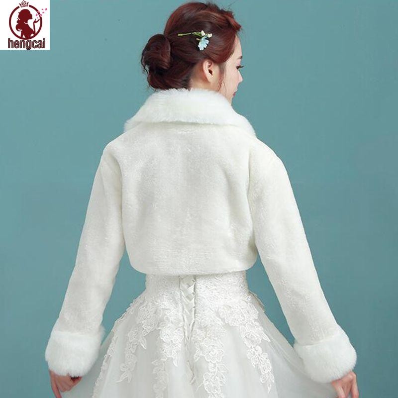 Khăn choàng lông cô dâu - Phụ kiện đám cưới cho cô dâu