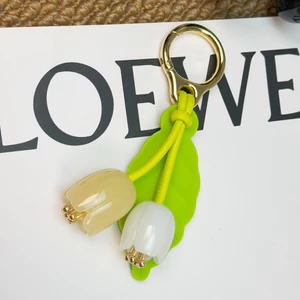 Phong Cách Mới Hoa Tulip Mặt Dây Chuyền Phù Hợp Với Ánh Sáng Sang Trọng Đơn Giản Móc Khóa