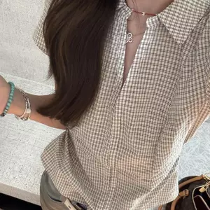 Phong cách mới của Mỹ Retro Mùa hè Kẻ sọc mỏng hơn trông Preppy Áo sơ mi kẻ sọc mỏng vừa vặn Ve áo sơ mi ngắn tay eo hẹp Top