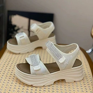 Dép thể thao nữ đế nhẹ đế dày thông thường mùa hè phù hợp dép Velcro đi biển thoải mái