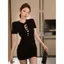 Đầm ngắn tay cảm giác cao cấp Slim-fit Retro Tính khí gợi cảm mùa hè eo hẹp phong cách mới Slimm