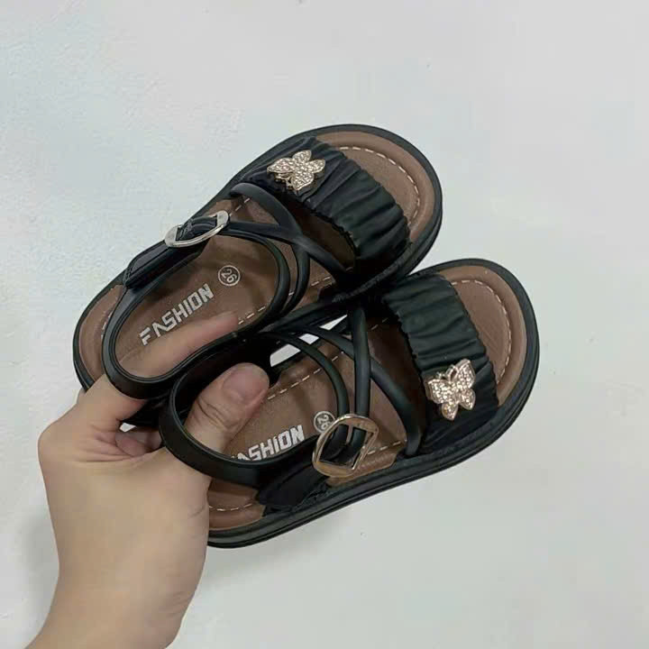 ( hàng sẵn ) sandal bé gái nhựa thơm đi mưa đi biển mùa hè đế chống trượt quai chéo êm chân mẫu mới QC 2234 ( có video )