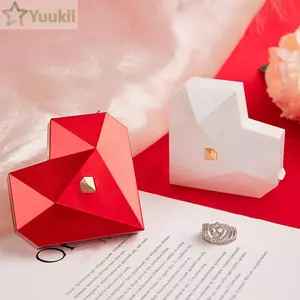 Hộp đựng đồ trang sức YUUKII, Hộp nhẫn hình trái tim di động, Màn hình lưu trữ trang sức bật lên tự động cho đám cưới bé gái