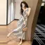 Thiết kế độc đáo Váy sọc trắng Niche mùa hè Phong cách mới Ánh sáng sang trọng Phong cách phương Tây Váy ôm hơn