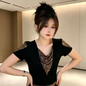Pháp Cổ Cọc Nóng Khâu Kim Cương Áo Thun Slim-fit Ôm Hơn Nhìn Mùa Hè Thời Trang Cao Cấp Phong Cách Mới Khâu Thời Trang Tay Ngắn