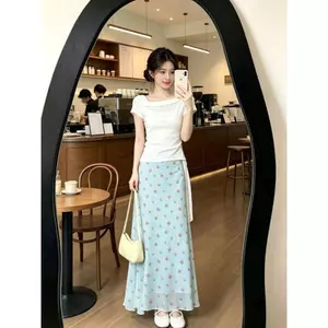 Phong cách Hàn Quốc Tay ngắn cổ một dòng phong cách nhẹ nhàng + Váy dài eo cao hoa băng màu xanh lam Bộ đồ mặc mùa hè hai mảnh
