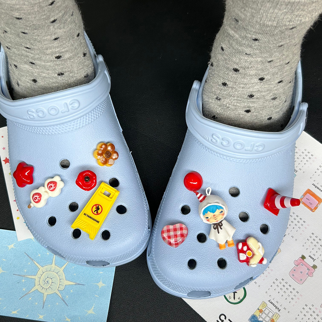 Pop Mart Hirono Sunny Day Ono phụ kiện hoa dễ thương cho Crocs, charm gắn giày cao cấp có thể tháo rời