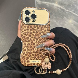 In hình báo nâu + vòng tay cho iphone17 16promax 15promax 12 / 13 / 14 / 15 / 16 17pro iphone11promax ốp lưng TPU mới chống bụi