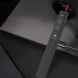 Bút cao cấp thuyết trình laser Deli 2802L 50M sạc pin B214 Thiết kế nhỏ gọn, dễ dàng mang theo khi làm việc, giảng dạy.