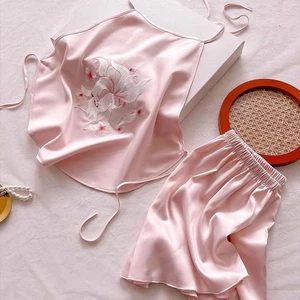 Size Lớn 100kg Bộ Đồ Ngủ Thêu Nữ Mỏng Camisole Quần Short Phù Hợp Với Loungewear Thêu Bellyband Nữ