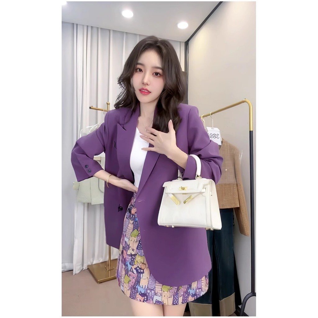 Bộ công sở nữ màu tím gồm áo blazer và váy hoa dài tay