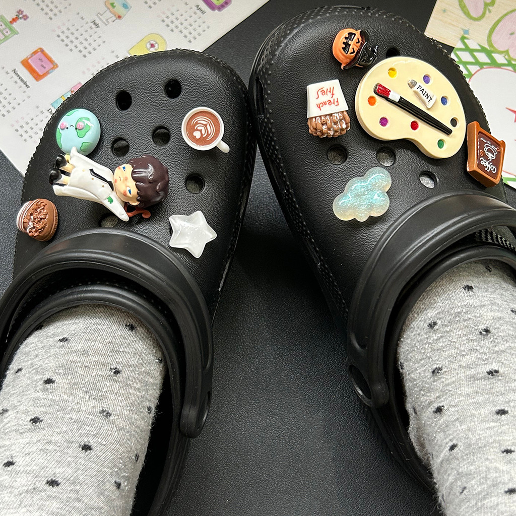 Pop Mart Hirono Ono phụ kiện hoa dễ thương cho Crocs cao cấp, khóa tháo rời, phụ kiện giày lỗ