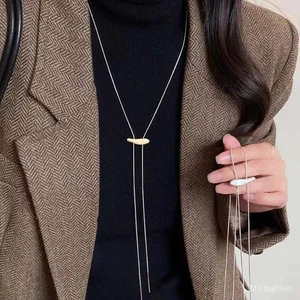 Vòng cổ dây chuyền xương rắn không đều kiểu Âu Mỹ Retro, Dây chuyền áo len phù hợp thời trang cho bé gái