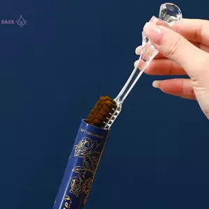 1 / 3 Bàn chải đánh răng hình Lipsti Di động có thể tháo rời Làm sạch răng Quà tặng chăm sóc răng miệng siêu mềm