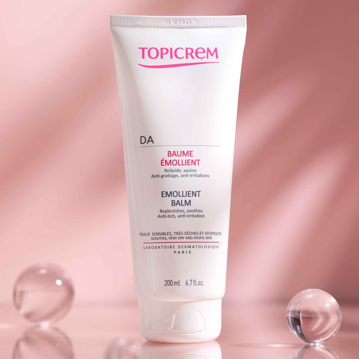 Kem dưỡng TOPICREM DA PROTECT EMOLLIENT BALM 200ml giúp làm êm dịu da dành cho da khô và da cơ địa