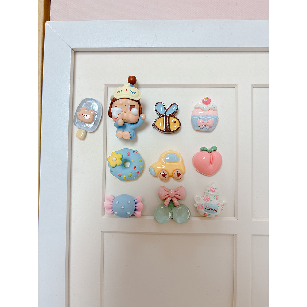 Thích hợp cho phụ kiện giày lỗ cá sấu Pop Mart Crybaby, hoa ba chiều dễ thương, có thể tháo rời