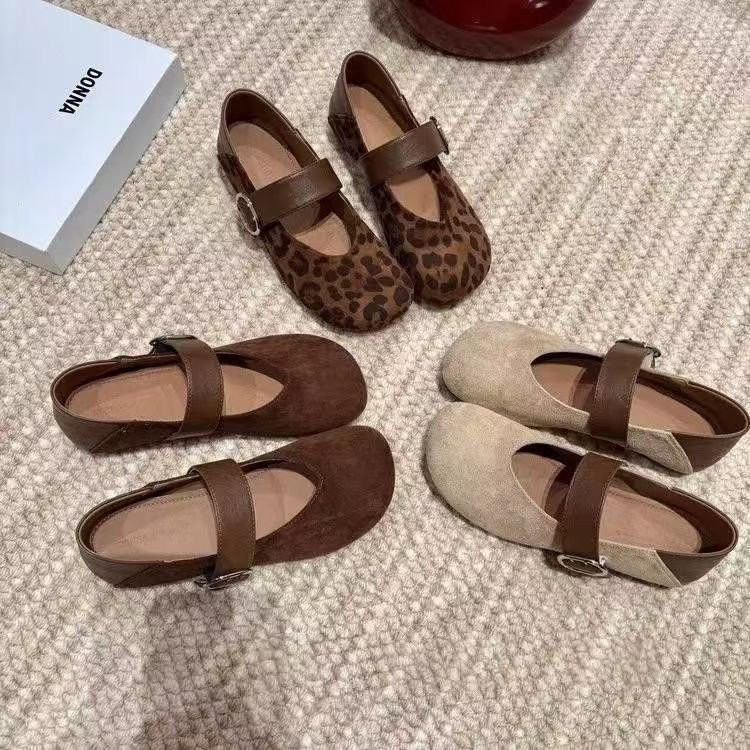 JINxCHOY Phiên bản Hàn Quốc Da lộn mũi tròn Retro Thoải mái Dây đeo khóa phẳng đế mềm Giày Mary Jane Thu Đông Phong cách mới Thường ngày Mặc ngoài trời Chống trượt Tính khí chống mài mòn Slip @ -