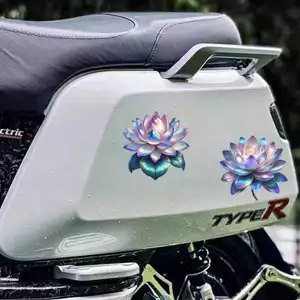 Sáng Tạo Nhiều Màu Sắc Hoa Sen Chống Thấm Nước Miếng Dán Cơ Thể Khối Trầy Xước Máy Tính Ô Tô Xe Điện Mũ Bảo Hiểm Trang Trí Miếng Dán 26.3.22