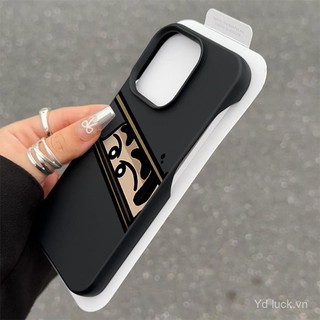Trộm Shin-Chan Tối Giản Hoạt Hình Vui Nhộn Phong Cách Mới Nửa Gói Mềm Thích Hợp Cho iPhone 16promax 14pro 13 12pro 15plus 11 14 16 15pro 12 13promax 11promax Vỏ Điện Thoại Chống Sốc