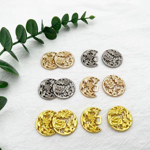Khóa tấm kim loại Phong cách Trung Quốc Khóa quần áo Nhiều nút Quans lớn Nút cổ áo Hanfu Sườn xám Nút bán nguyệt 6.23 G8RT