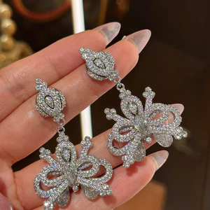 Thời trang Hàn Quốc Độc đáo Thanh lịch Ánh sáng sang trọng Phong cách mới Bông tai Zircon Bán buôn
