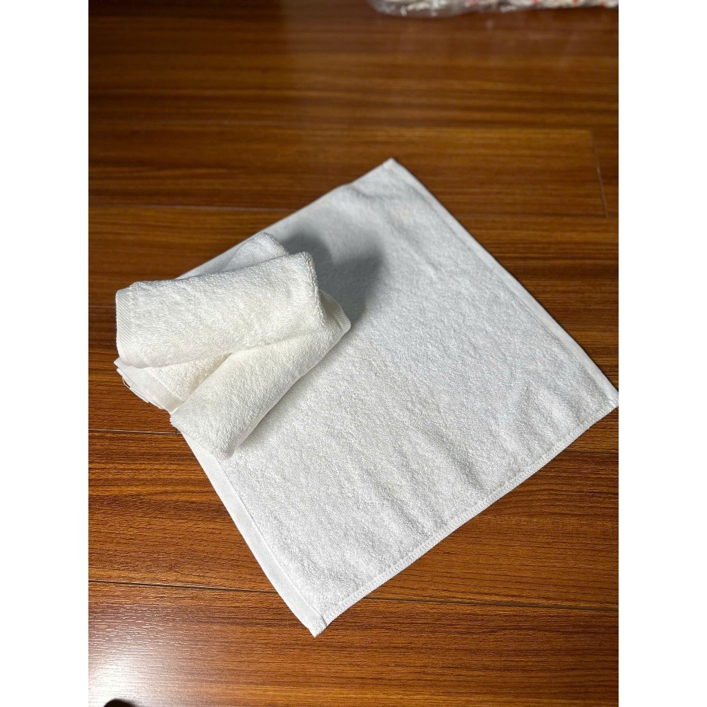 Set 10 Khăn Mặt Vuông Cotton Màu Trắng – Kích Thước 30x30cm, Mềm Mịn, Thấm Hút Tốt, Phù Hợp Gia Đình & Spa