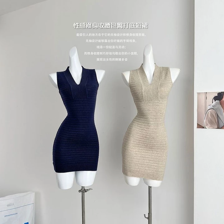 Đầm vest đan cổ V màu yến mạch cho phụ nữ, đầm ngắn ôm sát eo mùa xuân, đầm ôm hông định hình cơ thể